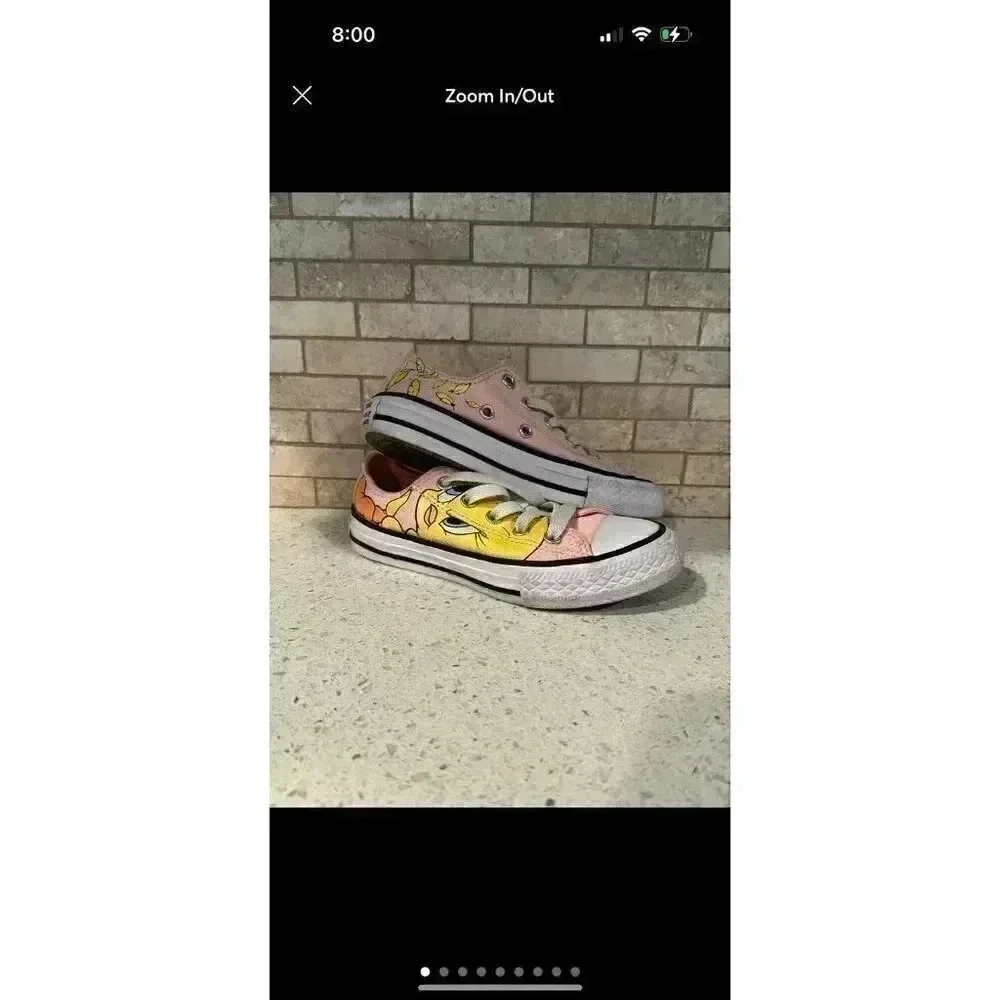 Converse looney tune